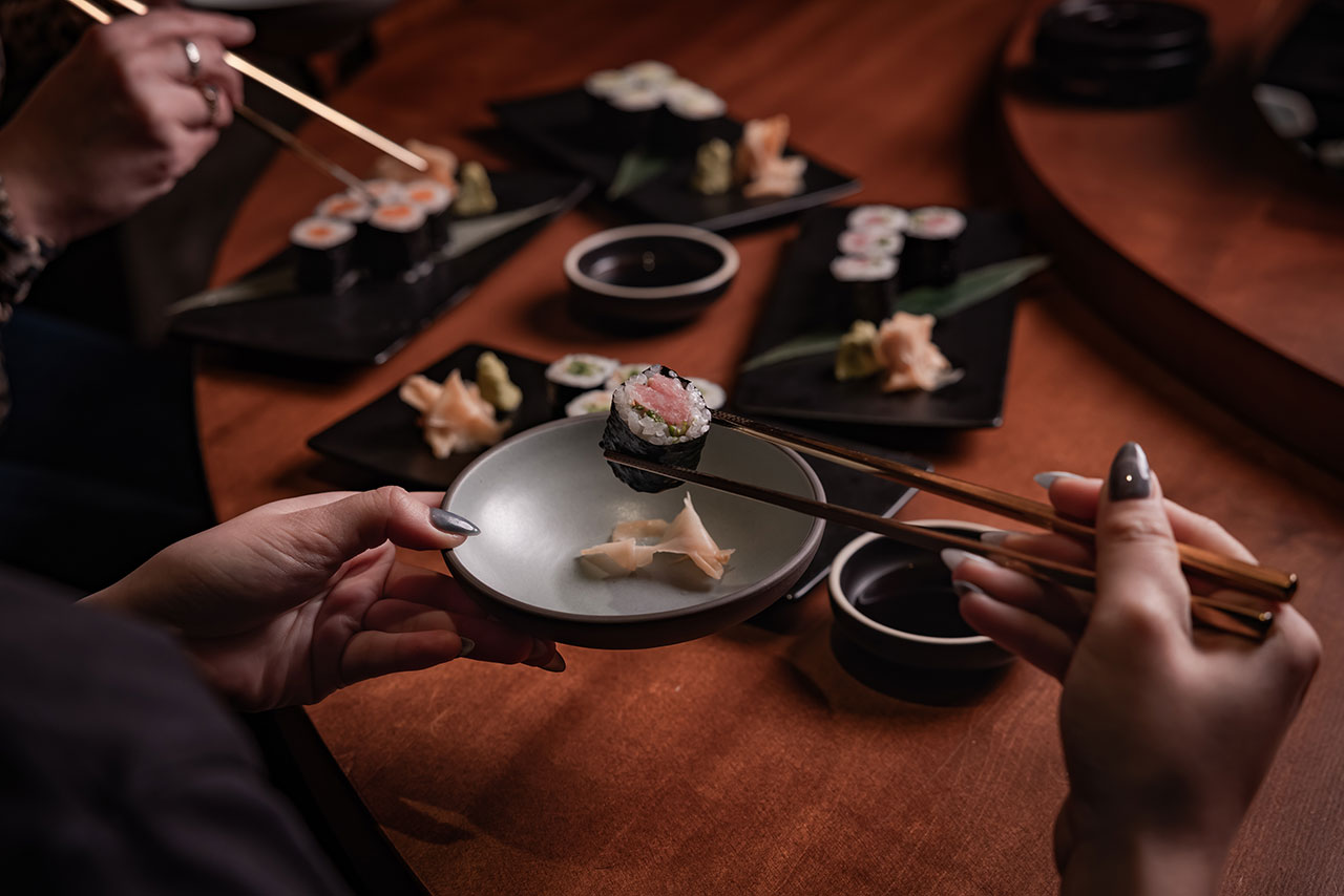 Kakurega Budapest, a hidden Japanese restaurant in the heart of the city, offering seasonal cuisine, elegant design, and a unique dining experience.